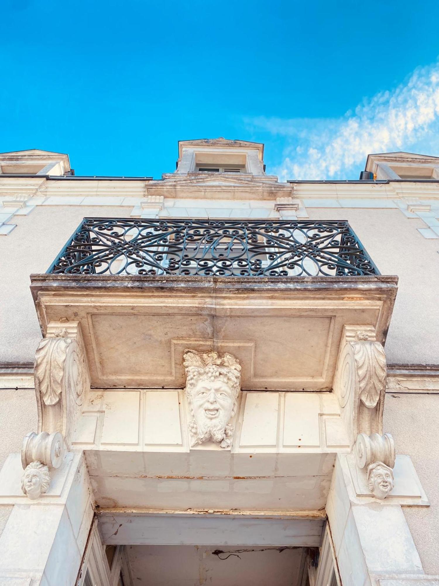 Le Haussmann ⸱ Stationnement Gratuit ⸱ Fibre Apartment Déols Exterior photo
